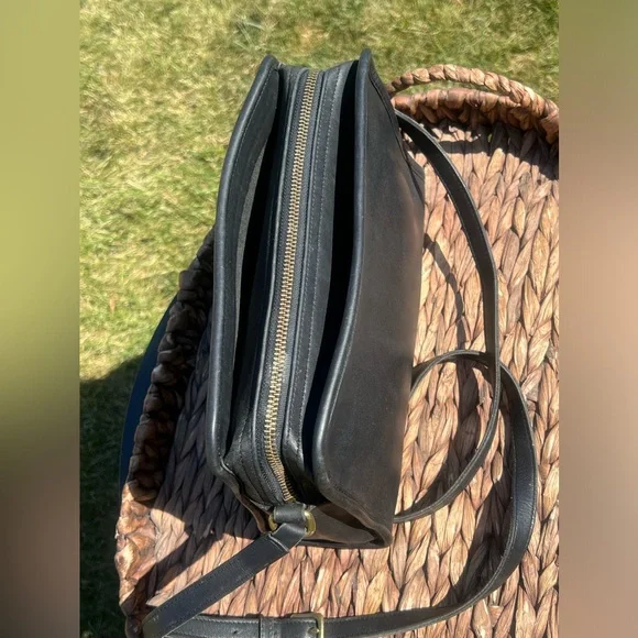 AUTH Vintage 1999 Coach Black Sutton 9814 - Picture 6 of 9